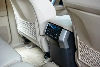 صورة 14 لـ 2020 Toyota PRADO