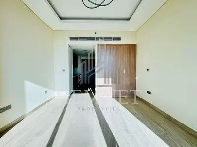 Modern Studio | With Kitchen Appliances | 4 Cheques