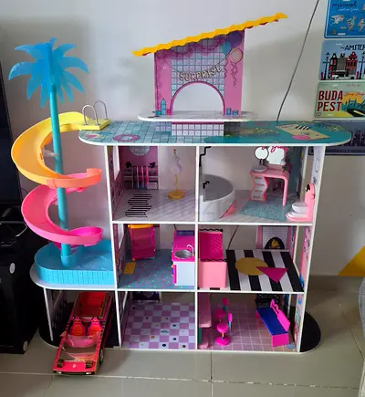 LOL Fashion Doll house + LOL Car