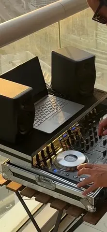 The Pioneer DJ DDJ-SX2 serato with case