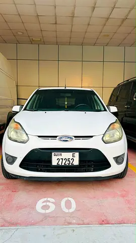 2011 FORD FIGO 照片 1