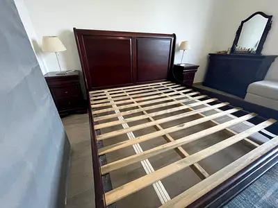 Solid Wood King Bedroom Set + Makup Table