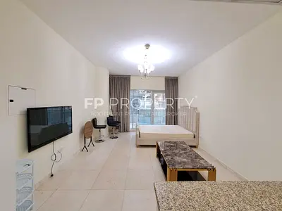 Spacious Unfurnished Studio in Safer Tower 2, Business Bay