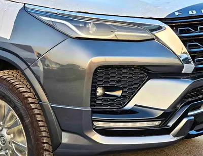 2026 Toyota FORTUNER photo 5