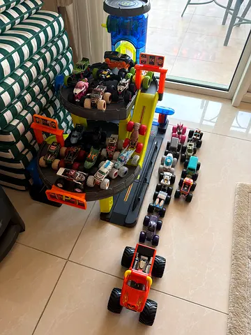 Monster Jam Truck Playset with Multiple Original Monster Trucks - Good Condition