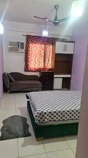 Spacious independent room+bathroom near Burjuman metro for 1 working executive bachelor