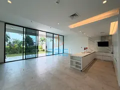 Stylish and Modern Four-Bedroom + Maid's Room I Landscaped Garden I Vacant