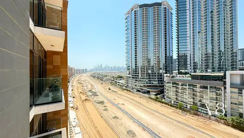 Vacant | Lagoon view | Corner Unit