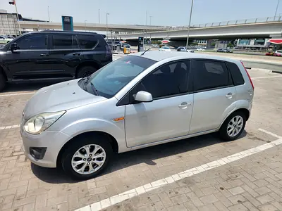 2016 FORD FIGO 照片 3