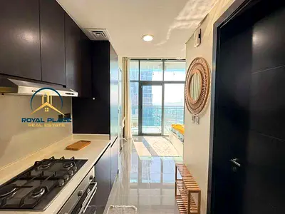 FULLY FURNISHED | VACANT | PRIME LOCATION
