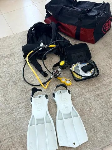 Complete Scuba Diving Equipment Set – 2,500 AED