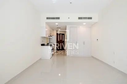 Well Maintained Unit | Pool View | Vacant