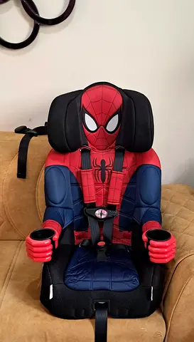 للبيع كارسيت اطفال سبايدر مانSpider-Man children's car seat for sale