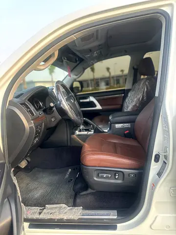 2018 Toyota LAND CRUISER — фото 7
