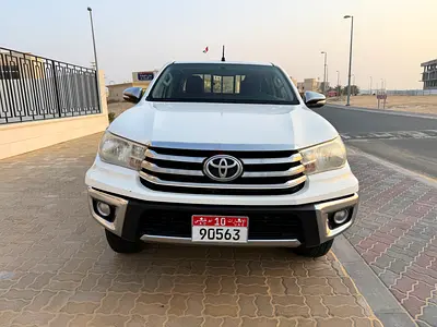 Toyota Hilux SR5 2016 | GCC Specs | Well Maintained