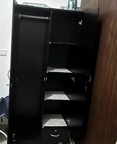 2 door cupboard