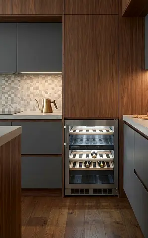 Liebherr Compact Wine & Beverage Cooler – Stainless Steel | Premium Design