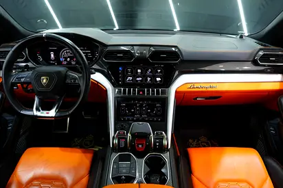 2021 Lamborghini URUS 照片 7