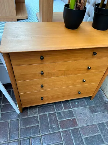 Solid Wood 4-Drawer Chest/Dresser in Light Oak - Good Condition