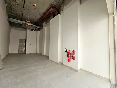 PRIME RETAIL SHOP FOR RENT IN GREAT LOCATION HIGH FOOT TRAFFIC FLEXIBLE LEASE AVAILABLE NOW CALL FOR DETAILS