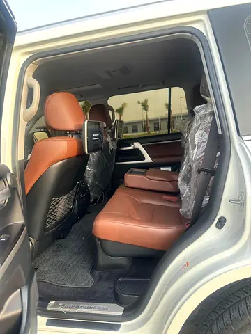 2018 Toyota LAND CRUISER — фото 8