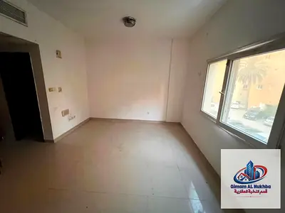 Beautiful studio with a separate kitchen, excellent space, central AC and gas, super deluxe finishe