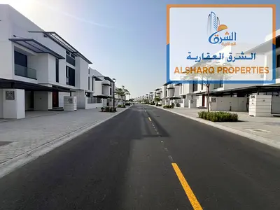 Five master bedrooms 8 bathrooms Maid's room with ensuite bathroom Built-in wardrobes Central air c