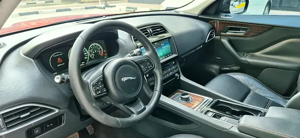 2017 Jaguar F-PACE — фото 2