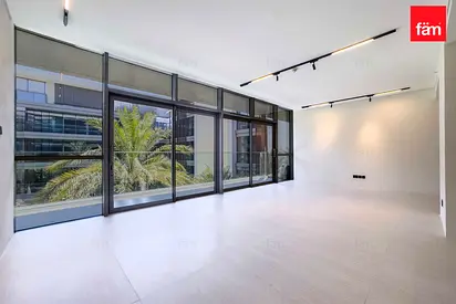 Bright Unit| High Floor | Vacant