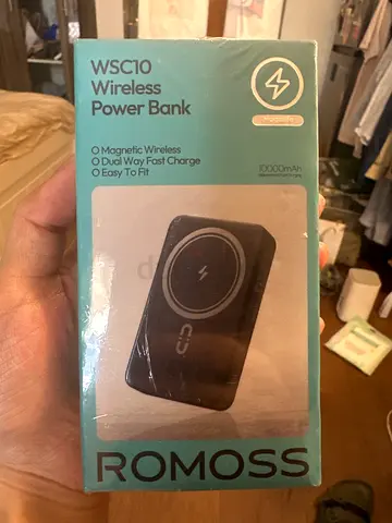 Romoss WSC10 10000mAh Wireless Power Bank (Magnetic Qi Charger)