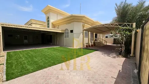 🇬🇧 Villa for Sale in Al Mowaihat 3 – Ajman | 6,727 Sq. Ft. | Rooftop | Opposite Mosque | Freehold