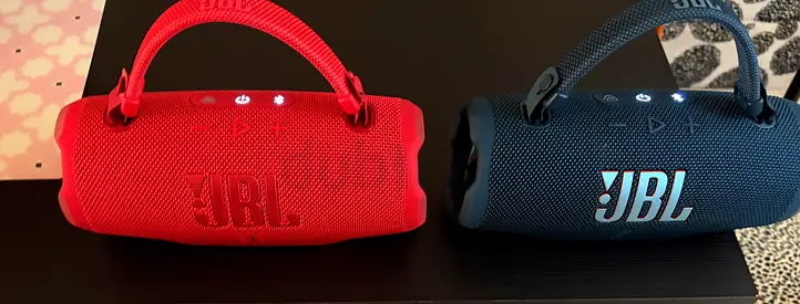 Pair of JBL Charge (Red & Blue) - Good For Stereo Audio Output