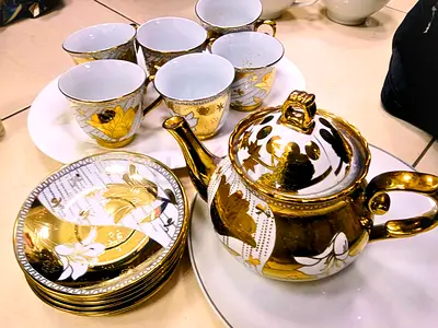 Tea pot set, Ice Cream bowl set, Bowl, Tray Only AED 5 !!