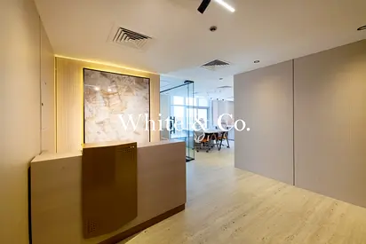 Vacant | Luxury Fit-Out | Fully Furnished