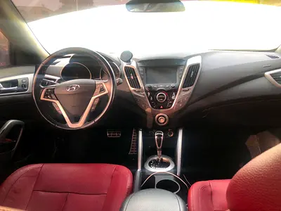 صورة 7 لـ 2016 Hyundai VELOSTER