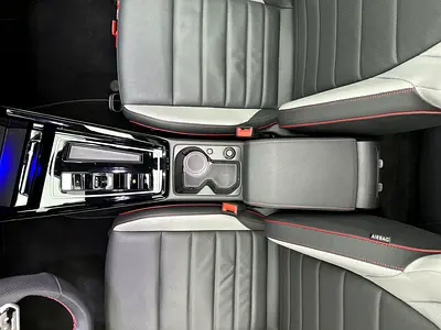 صورة 7 لـ 2024 Volkswagen GOLF GTI