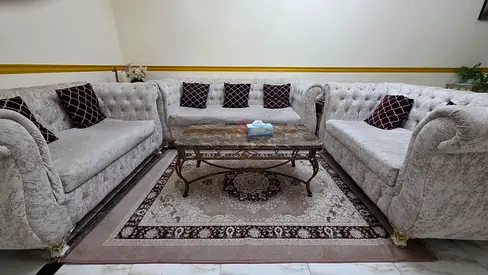 7 SEATER SOFA SET CREAM COLOR WITH CENTRE AND 2 SIDE TABLES