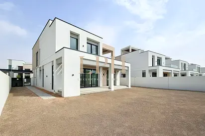 Prime Location | Park Facing | Brand New