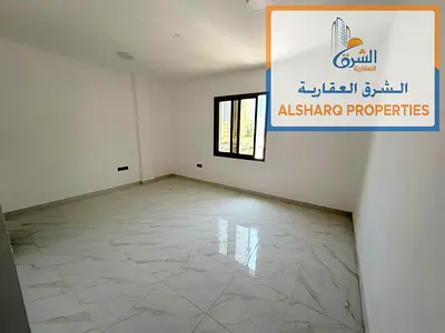 استديو اول ساكن في كورنيش عجمان تاني صف من الكورنيش مطبخ منفصل بسعر مناسب