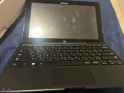 Samsung tablet with detachable keyboard - fair condition