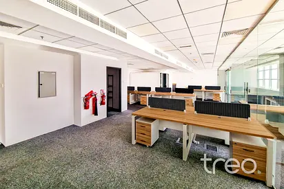 Vacant | Furnished | Large Workspace