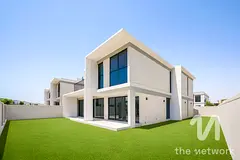 Close to Pool and Park | Vacant | Single Row