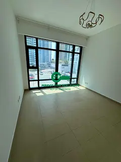 1 BEDROOM APARTMENT AVAILABLE