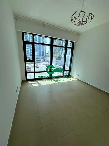 1 BEDROOM APARTMENT AVAILABLE