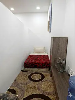 Cozy Furnished Partition for Executive Lady