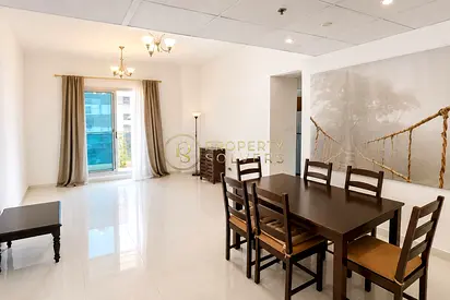 HUGE 2BR Unit | Community View | Multiple Chqs