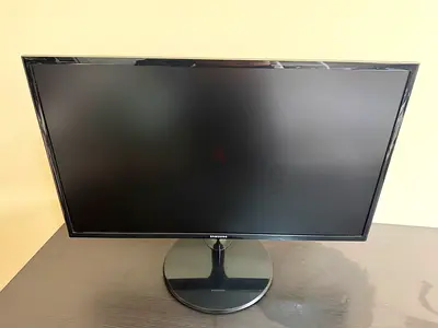 Samsung 27-inch Curved Monitor – CF360 Series.
