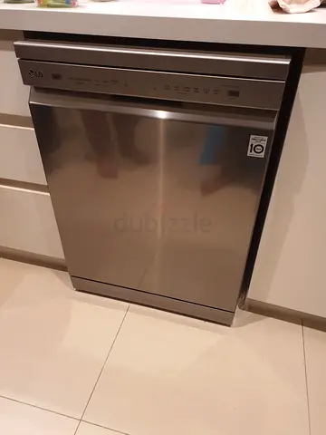 LG QuadWash Dishwasher 2 Racks For Sale - Excellent Condition