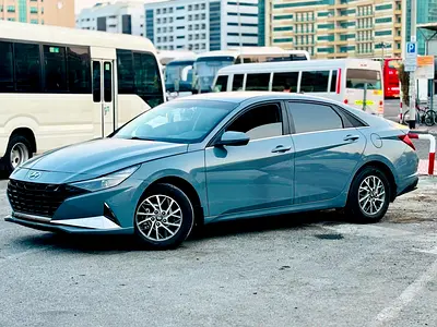 Hyundai Elantra 2022 GL | GCC Specs | Low Mileage | Excellent Condition