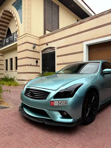 2011 Infiniti G37 照片 2